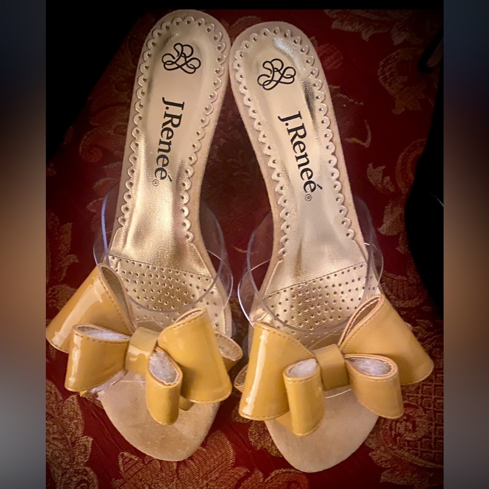 🌟NEW🌟 VinTage Low Heel Slip-on Ladies Shoes- NWOB